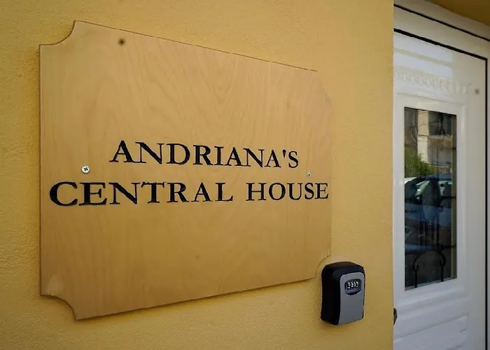 Andrianas Central House